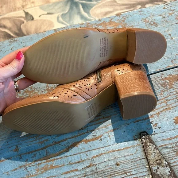 Silent D “Pearsy” perforated leather ankle boots EU 40 (fits approx US 9–9.5) - Picture 5 of 7